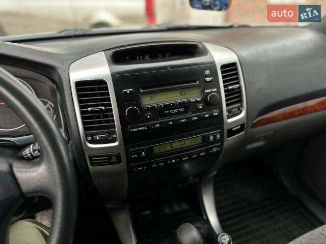 Серый Тойота Ленд Крузер Прадо, объемом двигателя 2.69 л и пробегом 286 тыс. км за 10900 $, фото 32 на Automoto.ua