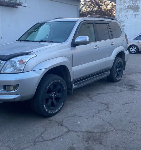 Серый Тойота Ленд Крузер Прадо, объемом двигателя 3.96 л и пробегом 235 тыс. км за 13500 $, фото 9 на Automoto.ua