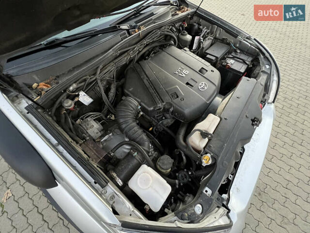 Серый Тойота Ленд Крузер Прадо, объемом двигателя 4 л и пробегом 320 тыс. км за 23000 $, фото 44 на Automoto.ua