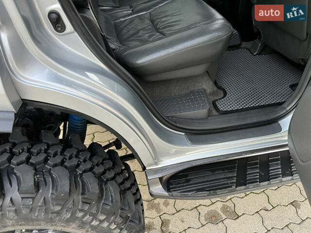 Серый Тойота Ленд Крузер Прадо, объемом двигателя 4 л и пробегом 320 тыс. км за 23000 $, фото 40 на Automoto.ua