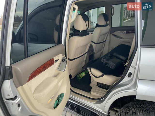 Серый Тойота Ленд Крузер Прадо, объемом двигателя 4 л и пробегом 198 тыс. км за 11500 $, фото 20 на Automoto.ua