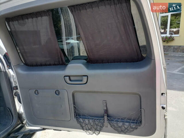 Серый Тойота Ленд Крузер Прадо, объемом двигателя 4 л и пробегом 283 тыс. км за 11500 $, фото 31 на Automoto.ua