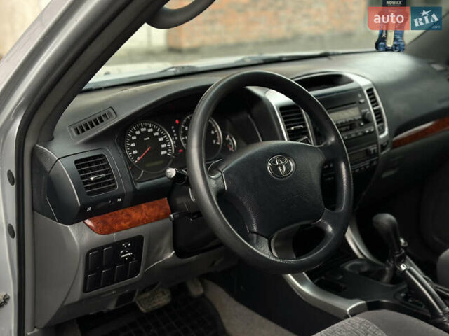 Серый Тойота Ленд Крузер Прадо, объемом двигателя 2.69 л и пробегом 286 тыс. км за 10900 $, фото 20 на Automoto.ua