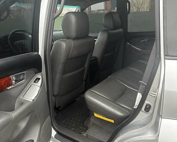 Серый Тойота Ленд Крузер Прадо, объемом двигателя 3.96 л и пробегом 215 тыс. км за 18500 $, фото 5 на Automoto.ua