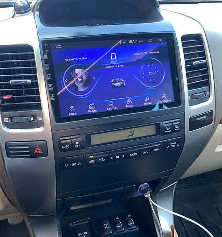 Серый Тойота Ленд Крузер Прадо, объемом двигателя 3.96 л и пробегом 235 тыс. км за 13500 $, фото 3 на Automoto.ua