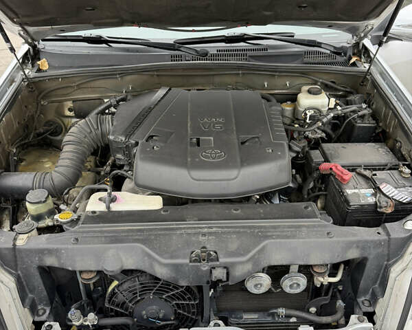 Серый Тойота Ленд Крузер Прадо, объемом двигателя 3.96 л и пробегом 147 тыс. км за 20500 $, фото 7 на Automoto.ua