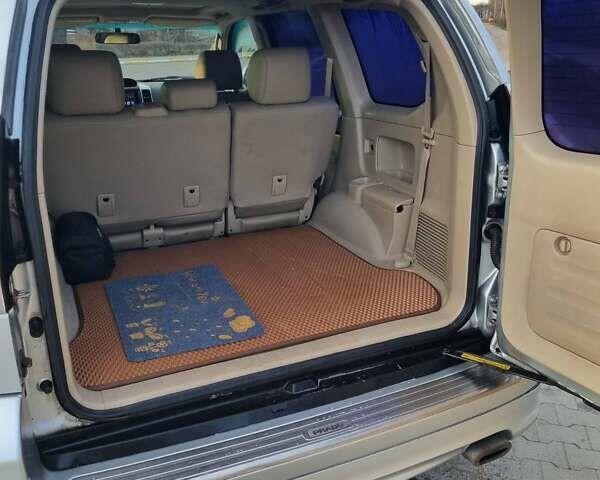 Серый Тойота Ленд Крузер Прадо, объемом двигателя 4 л и пробегом 243 тыс. км за 16500 $, фото 4 на Automoto.ua