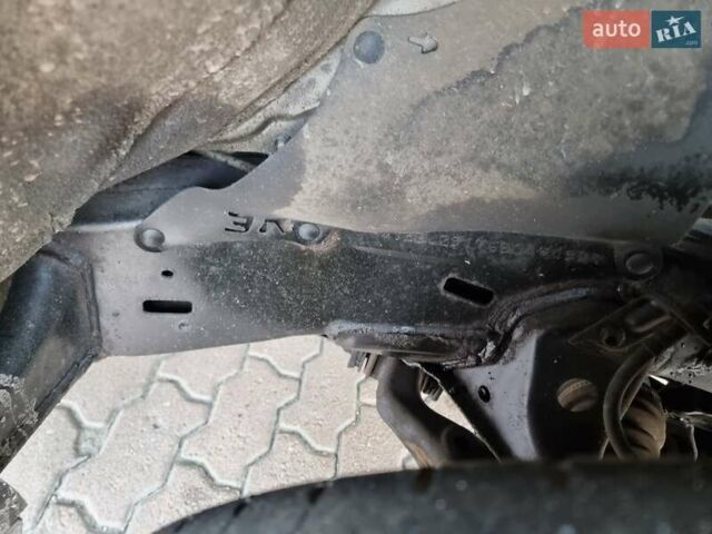 Сірий Тойота Ленд Крузер Прадо, об'ємом двигуна 2.69 л та пробігом 299 тис. км за 12200 $, фото 44 на Automoto.ua
