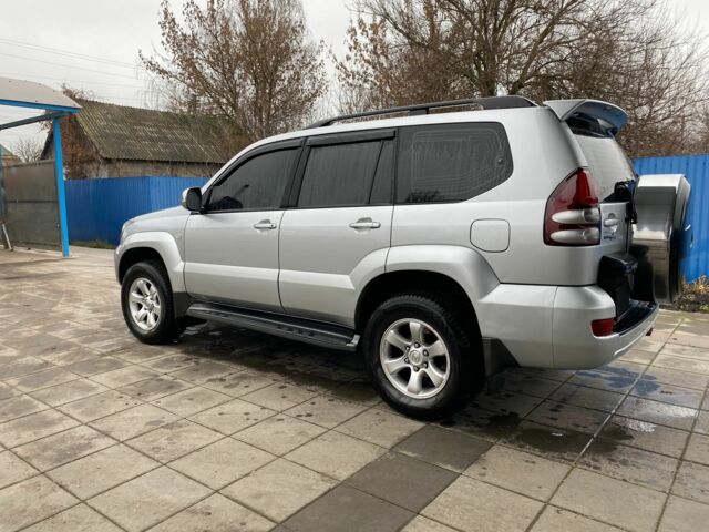 Серый Тойота Ленд Крузер Прадо, объемом двигателя 4 л и пробегом 200 тыс. км за 12000 $, фото 4 на Automoto.ua