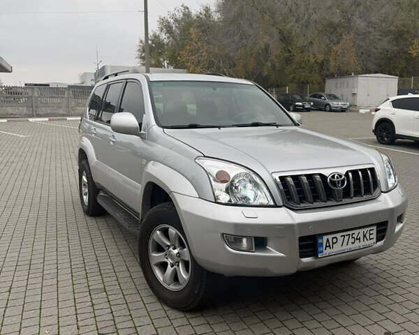 Серый Тойота Ленд Крузер Прадо, объемом двигателя 4 л и пробегом 175 тыс. км за 15200 $, фото 1 на Automoto.ua