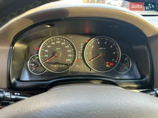 Тойота Ленд Крузер Прадо 2006 в Черновцах на Automoto.ua Серый Тойота Ленд Крузер Прадо, объемом двигателя 4 л и пробегом 228 тыс. км за 15000 $, фото 2 на Automoto.ua