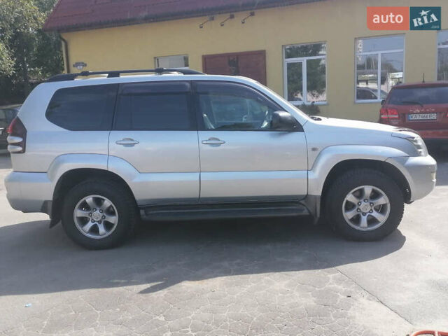 Серый Тойота Ленд Крузер Прадо, объемом двигателя 4 л и пробегом 283 тыс. км за 11500 $, фото 2 на Automoto.ua