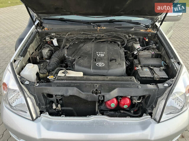 Серый Тойота Ленд Крузер Прадо, объемом двигателя 4 л и пробегом 320 тыс. км за 23000 $, фото 43 на Automoto.ua