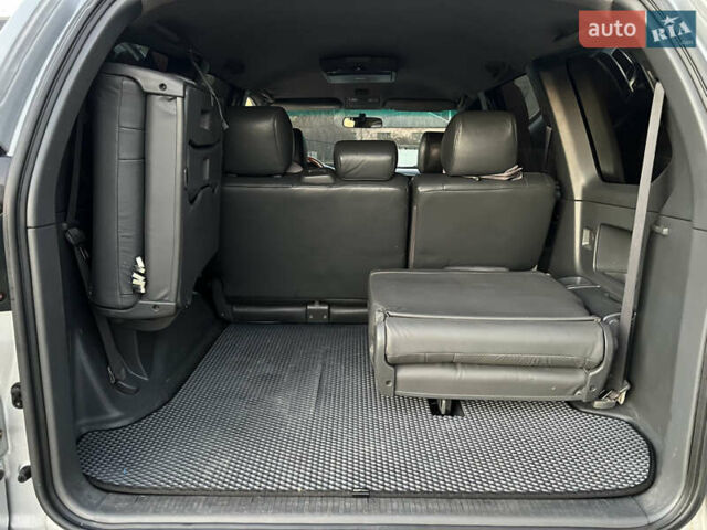 Серый Тойота Ленд Крузер Прадо, объемом двигателя 4 л и пробегом 320 тыс. км за 23000 $, фото 38 на Automoto.ua