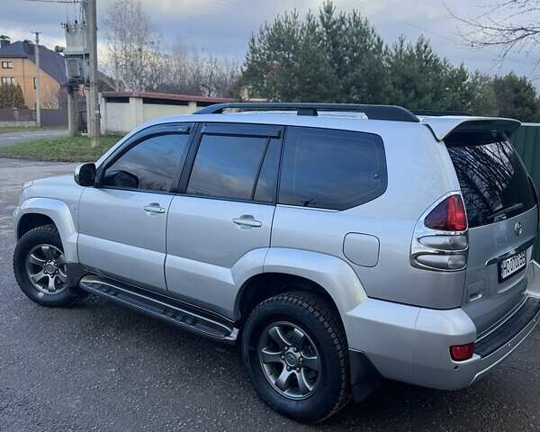 Серый Тойота Ленд Крузер Прадо, объемом двигателя 2.7 л и пробегом 260 тыс. км за 11300 $, фото 6 на Automoto.ua