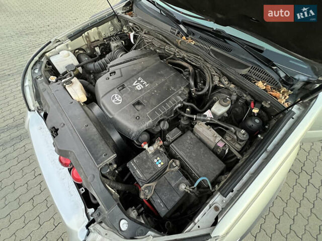 Серый Тойота Ленд Крузер Прадо, объемом двигателя 4 л и пробегом 320 тыс. км за 23000 $, фото 45 на Automoto.ua