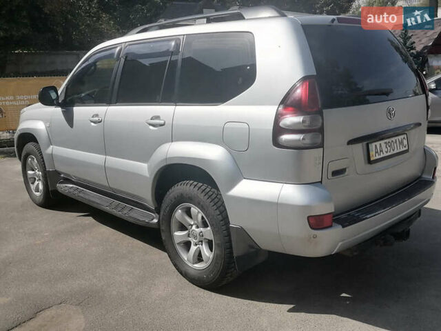 Серый Тойота Ленд Крузер Прадо, объемом двигателя 4 л и пробегом 283 тыс. км за 11500 $, фото 4 на Automoto.ua