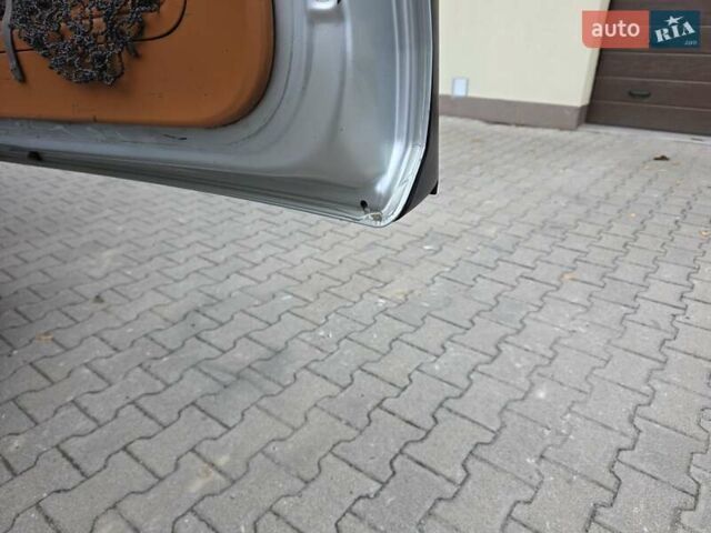 Тойота Ленд Крузер Прадо 2006 в Хмельницком на Automoto.ua Серый Тойота Ленд Крузер Прадо, объемом двигателя 4 л и пробегом 254 тыс. км за 12999 $, фото 116 на Automoto.ua