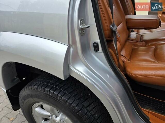 Тойота Ленд Крузер Прадо 2006 в Хмельницком на Automoto.ua Серый Тойота Ленд Крузер Прадо, объемом двигателя 4 л и пробегом 254 тыс. км за 12999 $, фото 107 на Automoto.ua