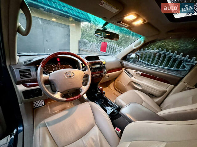 Серый Тойота Ленд Крузер Прадо, объемом двигателя 4 л и пробегом 361 тыс. км за 20000 $, фото 6 на Automoto.ua