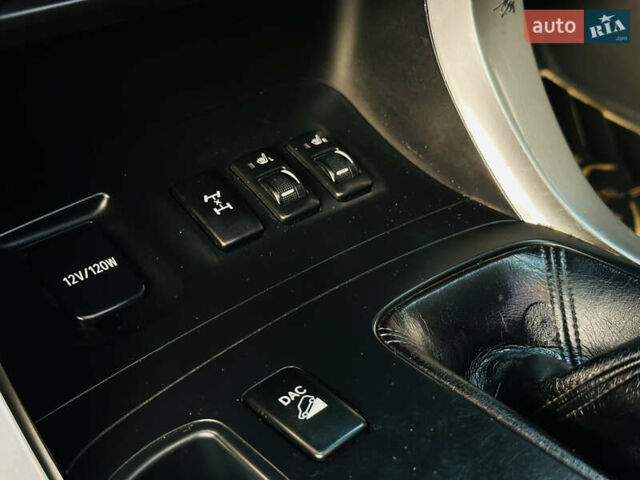 Серый Тойота Ленд Крузер Прадо, объемом двигателя 3.96 л и пробегом 292 тыс. км за 15800 $, фото 28 на Automoto.ua