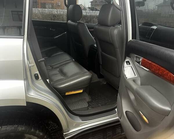 Серый Тойота Ленд Крузер Прадо, объемом двигателя 3.96 л и пробегом 215 тыс. км за 18500 $, фото 12 на Automoto.ua