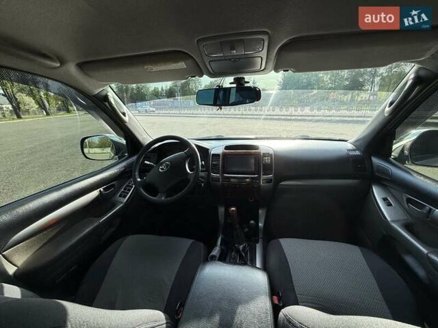 Тойота Ленд Крузер Прадо 2006 у Первомайском на Automoto.ua Сірий Тойота Ленд Крузер Прадо, об'ємом двигуна 2.69 л та пробігом 188 тис. км за 14300 $, фото 6 на Automoto.ua