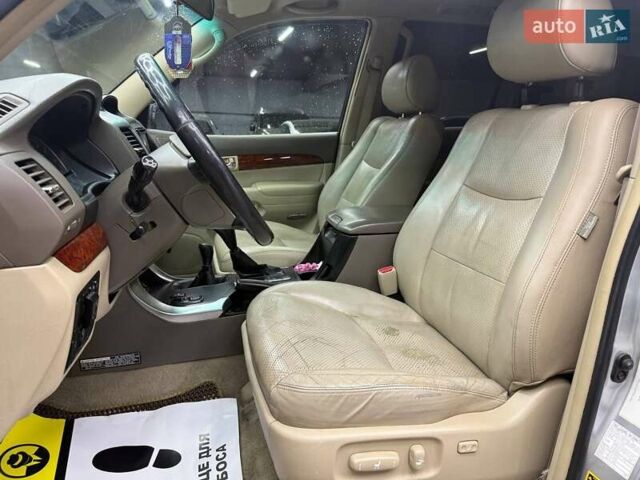 Серый Тойота Ленд Крузер Прадо, объемом двигателя 3.96 л и пробегом 229 тыс. км за 14200 $, фото 9 на Automoto.ua