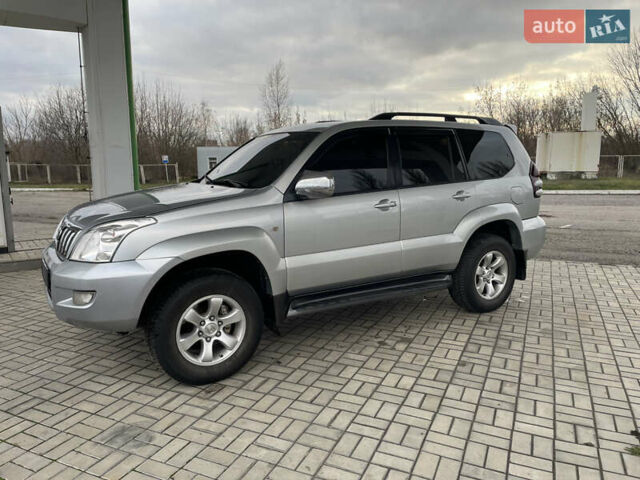 Серый Тойота Ленд Крузер Прадо, объемом двигателя 4 л и пробегом 198 тыс. км за 11500 $, фото 6 на Automoto.ua