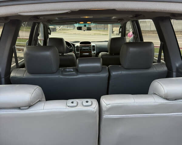 Серый Тойота Ленд Крузер Прадо, объемом двигателя 3.96 л и пробегом 147 тыс. км за 20500 $, фото 22 на Automoto.ua