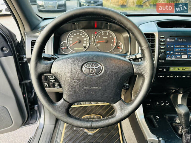 Серый Тойота Ленд Крузер Прадо, объемом двигателя 3.96 л и пробегом 292 тыс. км за 15800 $, фото 24 на Automoto.ua