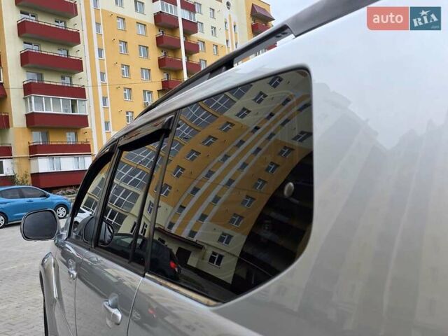 Тойота Ленд Крузер Прадо 2006 в Хмельницком на Automoto.ua Серый Тойота Ленд Крузер Прадо, объемом двигателя 4 л и пробегом 254 тыс. км за 12999 $, фото 45 на Automoto.ua