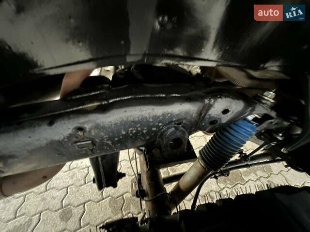 Серый Тойота Ленд Крузер Прадо, объемом двигателя 4 л и пробегом 320 тыс. км за 23000 $, фото 24 на Automoto.ua