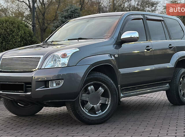 Серый Тойота Ленд Крузер Прадо, объемом двигателя 4 л и пробегом 393 тыс. км за 13999 $, фото 2 на Automoto.ua