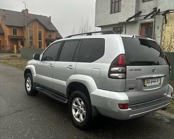 Серый Тойота Ленд Крузер Прадо, объемом двигателя 3.96 л и пробегом 215 тыс. км за 18500 $, фото 1 на Automoto.ua