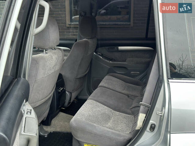 Серый Тойота Ленд Крузер Прадо, объемом двигателя 2.7 л и пробегом 340 тыс. км за 11700 $, фото 12 на Automoto.ua