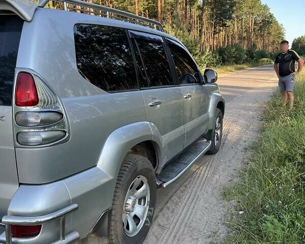 Серый Тойота Ленд Крузер Прадо, объемом двигателя 2.7 л и пробегом 330 тыс. км за 12240 $, фото 3 на Automoto.ua