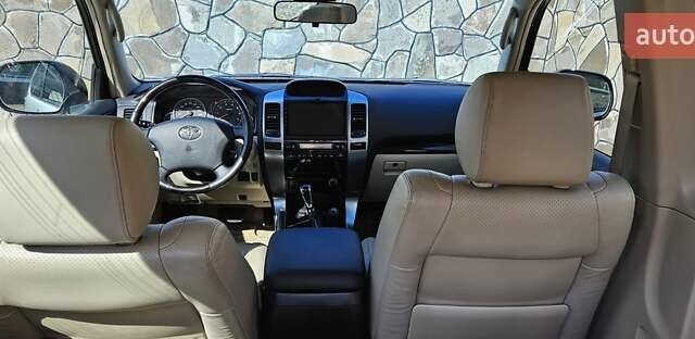 Сірий Тойота Ленд Крузер Прадо, об'ємом двигуна 3.96 л та пробігом 180 тис. км за 25500 $, фото 25 на Automoto.ua