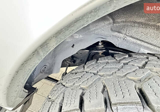 Серый Тойота Ленд Крузер Прадо, объемом двигателя 3.96 л и пробегом 177 тыс. км за 23000 $, фото 18 на Automoto.ua