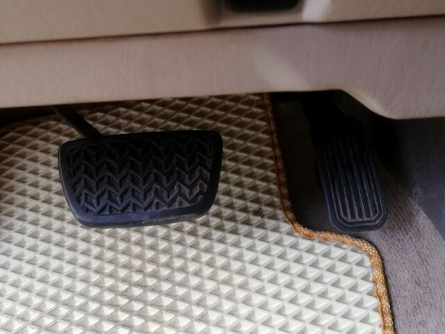 Сірий Тойота Ленд Крузер Прадо, об'ємом двигуна 4 л та пробігом 157 тис. км за 19200 $, фото 10 на Automoto.ua