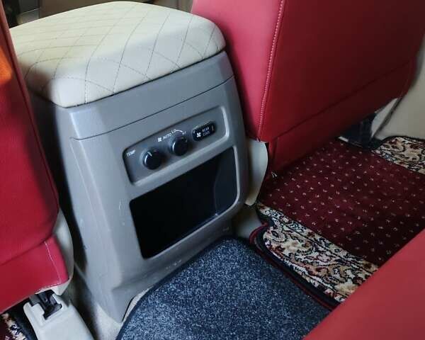 Серый Тойота Ленд Крузер Прадо, объемом двигателя 2.69 л и пробегом 171 тыс. км за 13100 $, фото 10 на Automoto.ua