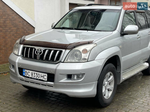 Серый Тойота Ленд Крузер Прадо, объемом двигателя 3.96 л и пробегом 305 тыс. км за 16300 $, фото 2 на Automoto.ua