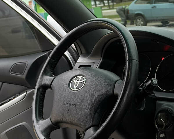 Сірий Тойота Ленд Крузер Прадо, об'ємом двигуна 4 л та пробігом 203 тис. км за 15499 $, фото 53 на Automoto.ua