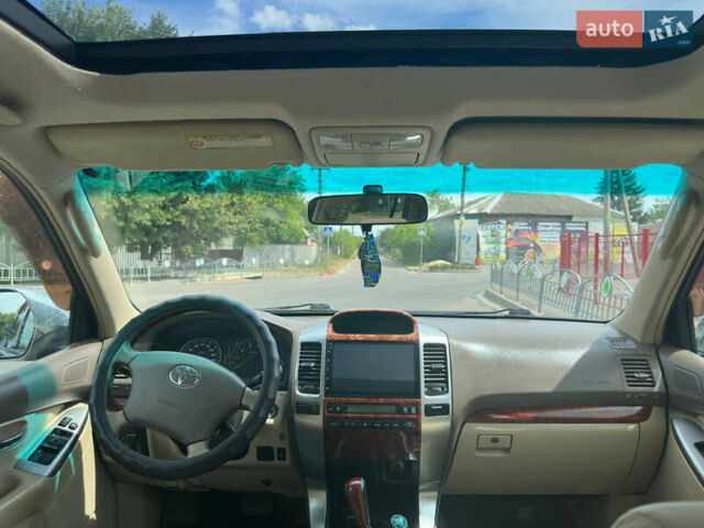 Серый Тойота Ленд Крузер Прадо, объемом двигателя 3.96 л и пробегом 313 тыс. км за 13800 $, фото 3 на Automoto.ua