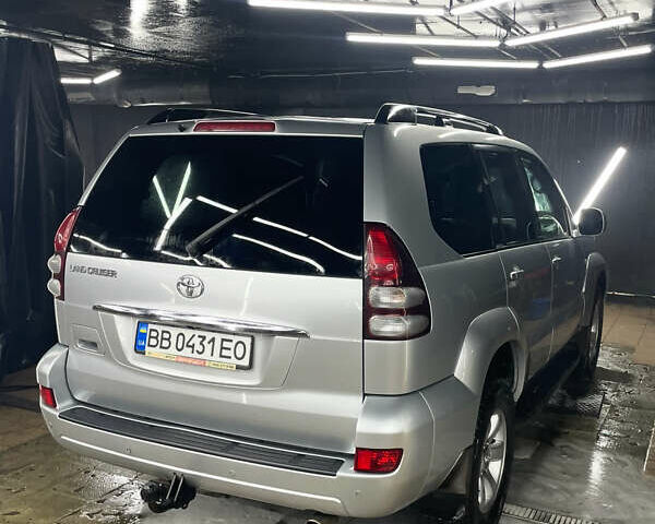 Сірий Тойота Ленд Крузер Прадо, об'ємом двигуна 4 л та пробігом 270 тис. км за 19500 $, фото 3 на Automoto.ua
