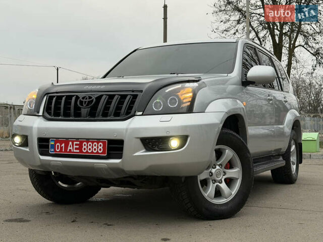 Сірий Тойота Ленд Крузер Прадо, об'ємом двигуна 4 л та пробігом 203 тис. км за 15499 $, фото 1 на Automoto.ua
