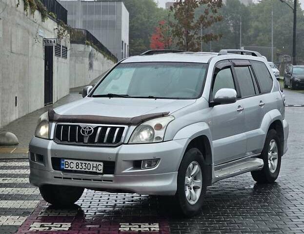 Серый Тойота Ленд Крузер Прадо, объемом двигателя 4 л и пробегом 335 тыс. км за 11550 $, фото 7 на Automoto.ua