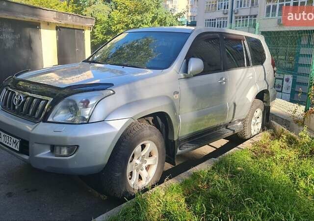 Сірий Тойота Ленд Крузер Прадо, об'ємом двигуна 3 л та пробігом 255 тис. км за 18800 $, фото 2 на Automoto.ua