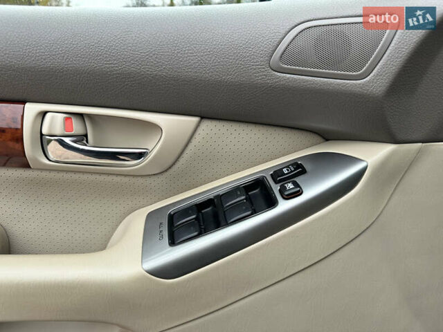 Серый Тойота Ленд Крузер Прадо, объемом двигателя 4 л и пробегом 298 тыс. км за 15300 $, фото 44 на Automoto.ua