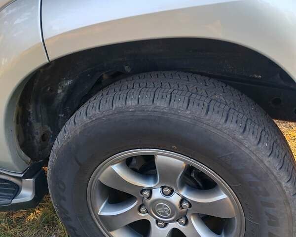 Серый Тойота Ленд Крузер Прадо, объемом двигателя 2.69 л и пробегом 171 тыс. км за 13100 $, фото 2 на Automoto.ua